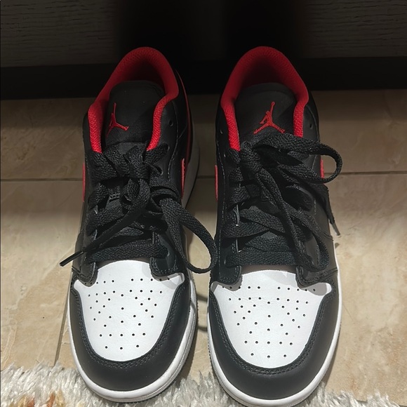 👀 NIKE JORDAN 1 👀 - Picture 2 of 6